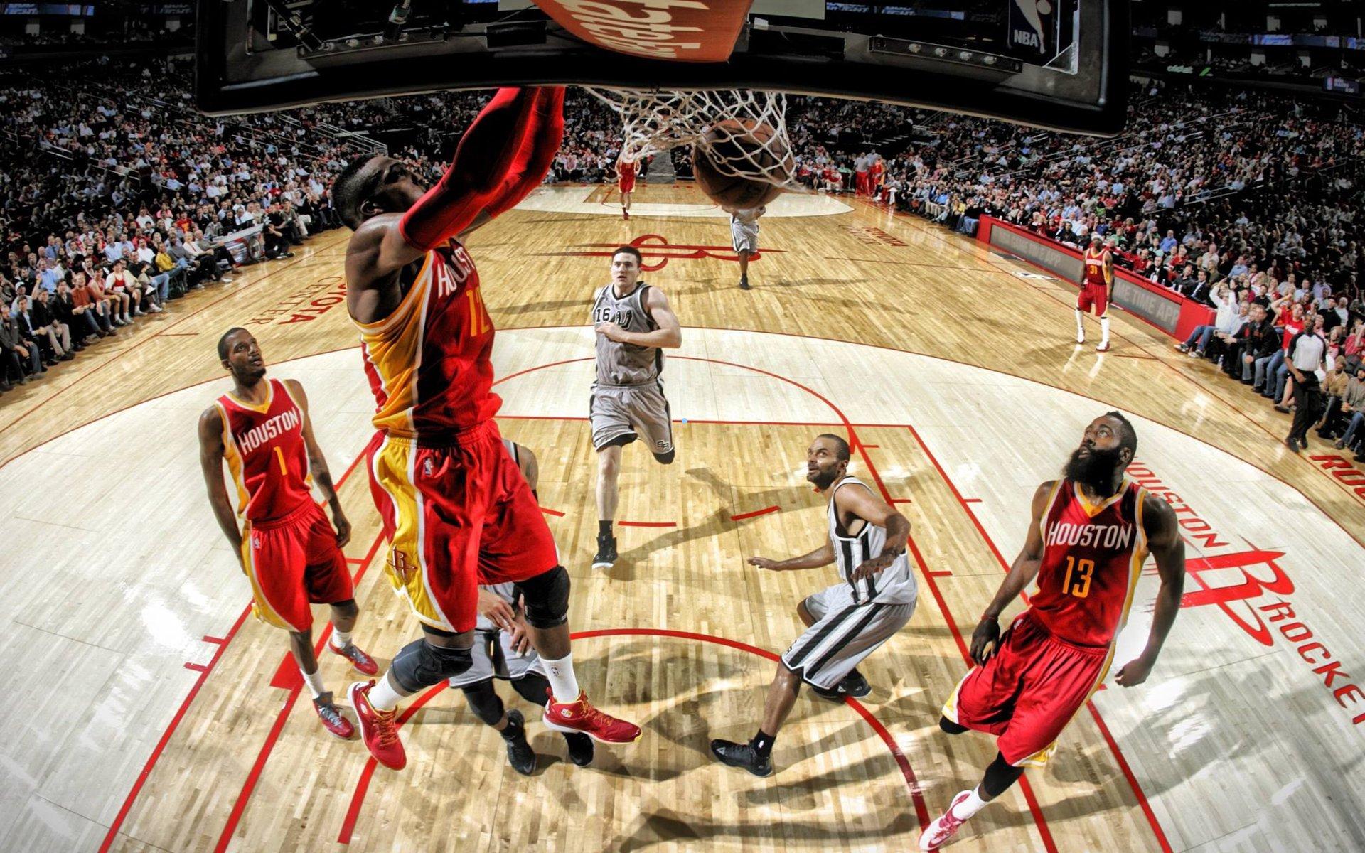 【足彩网官方网站】NBA常规赛巅峰对决，雄鹿与湖人激战，詹姆斯全能表现引领胜利